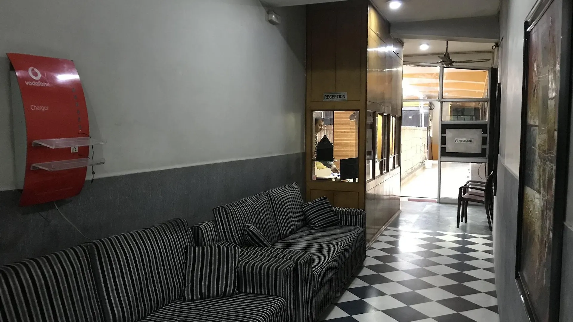 OYO 27864 Hotel Samrat Gurgaon Indien