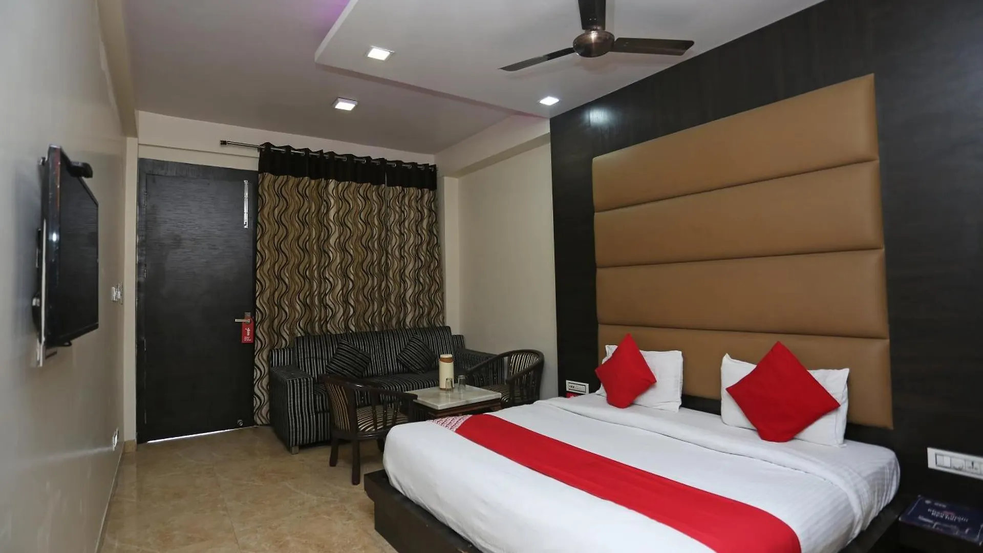 ***  Super Hotel O Samrat Гургаон Индия