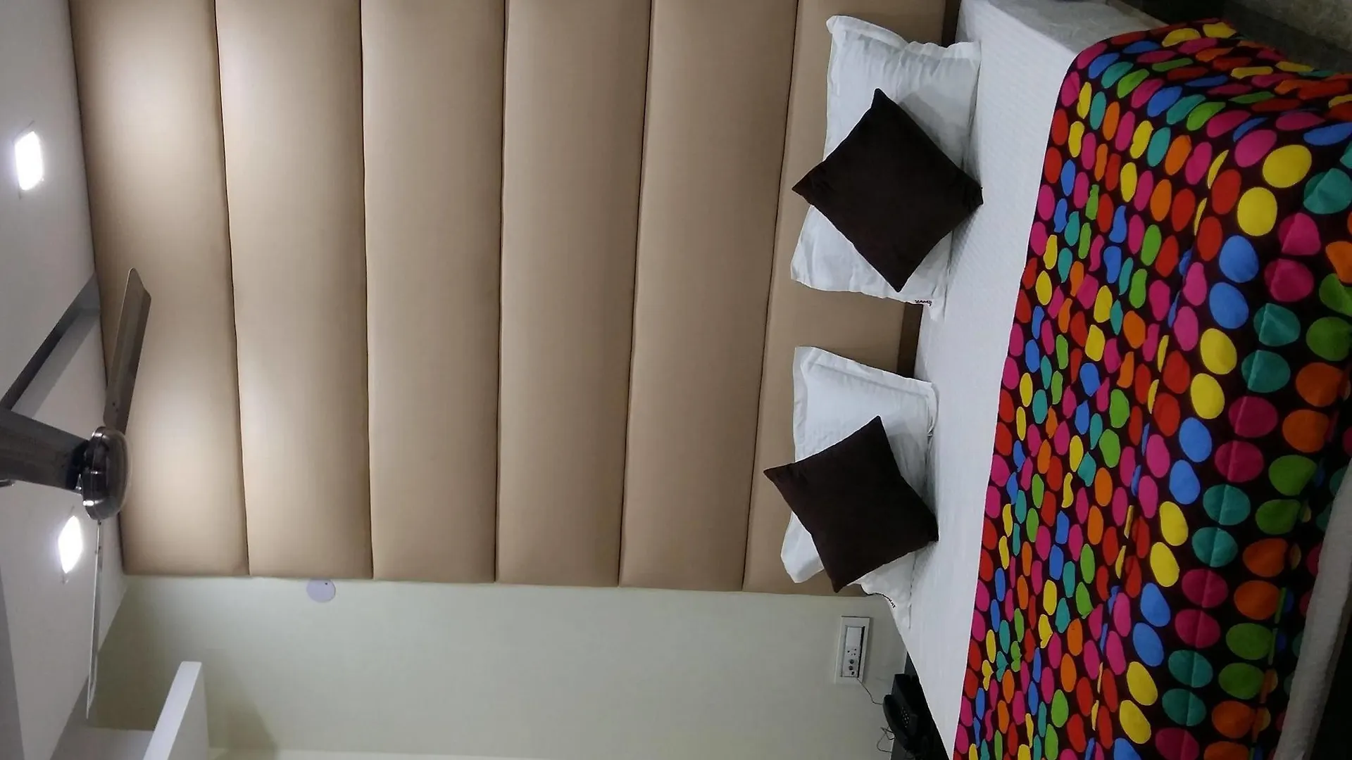 OYO 27864 Hotel Samrat Gurgaon