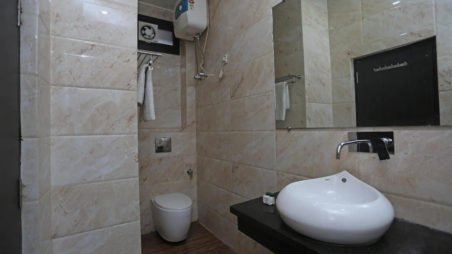 Super Hotel O Samrat Gurgaon