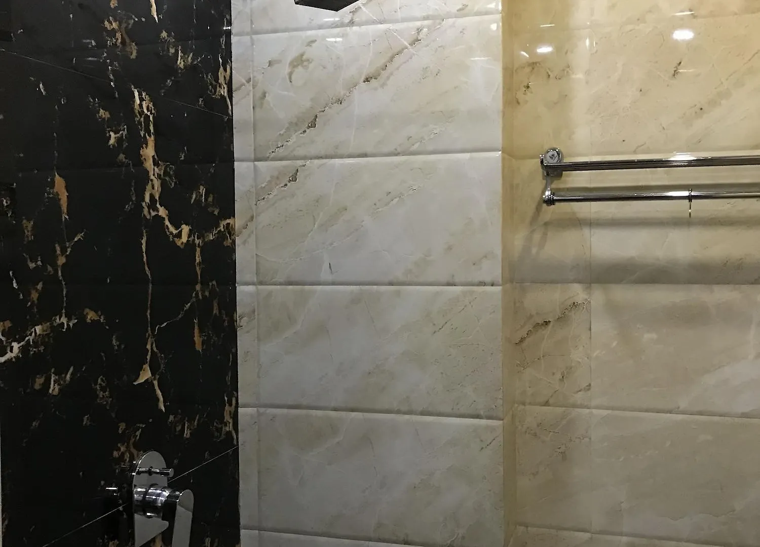 ***  Super Hotel O Samrat Gurgaon India
