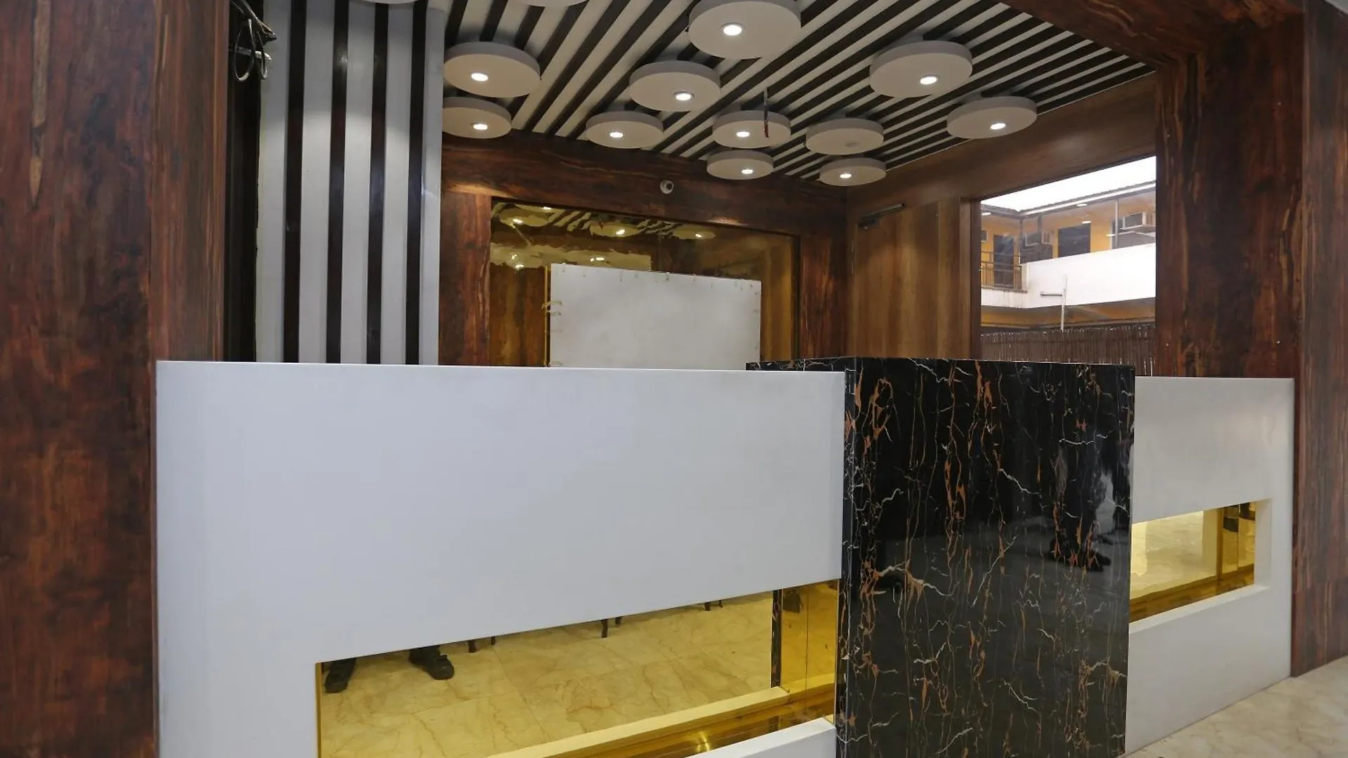 Super Hotel O Samrat Gurgaon